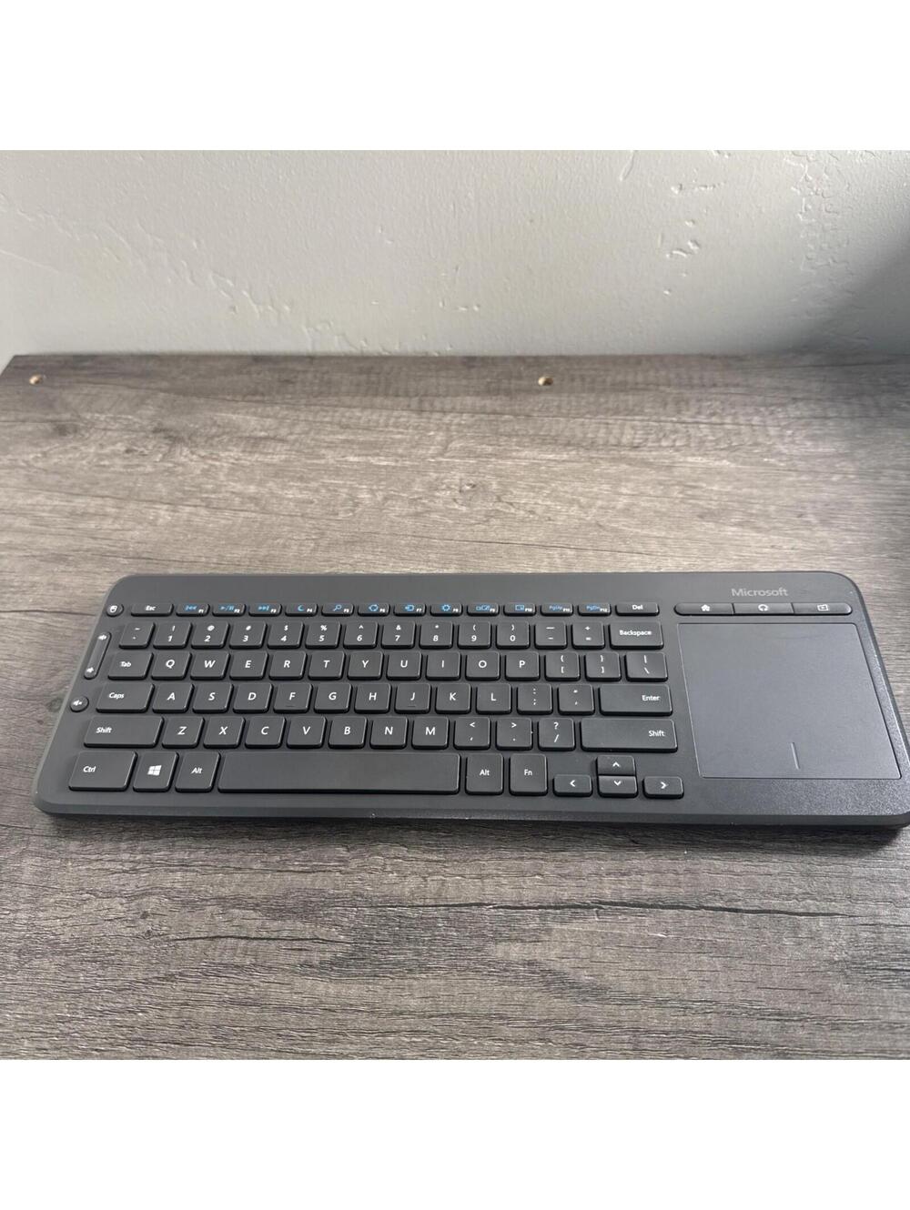 Microsoft All-In-One Media Wireless Keyboard Track Pad Model 1632 1496 Receiver